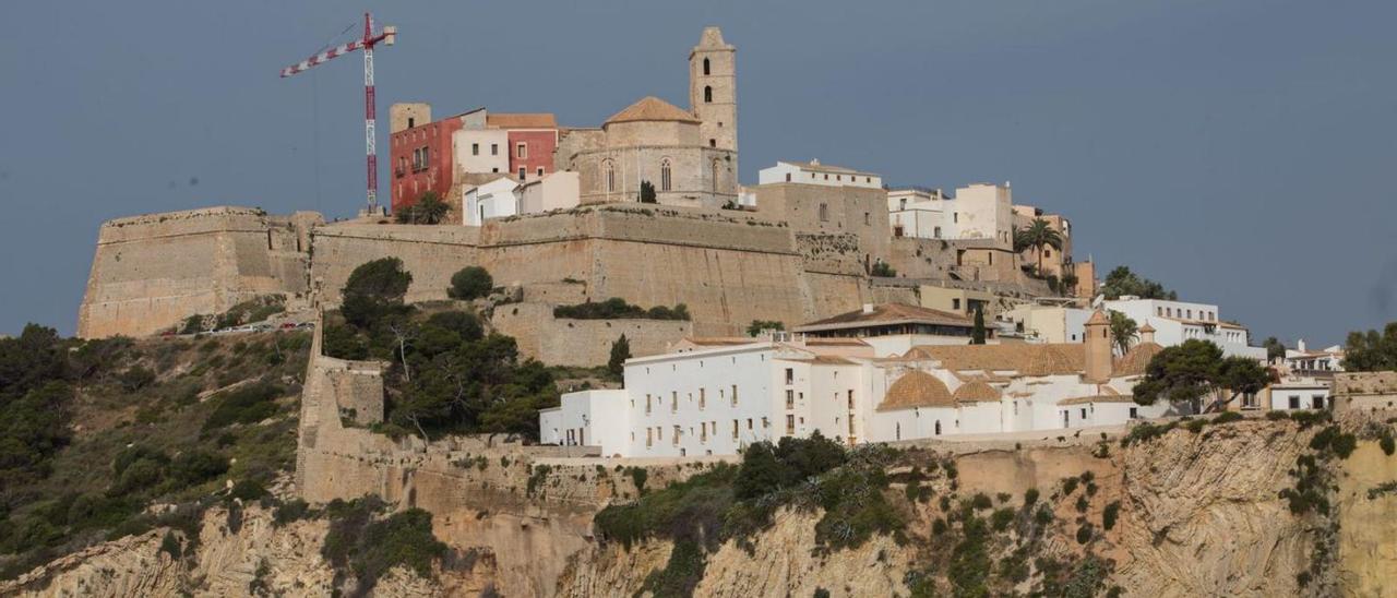 Panorámica de Dalt Vila desde es Botafoc. | VICENT MARÍ