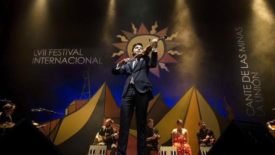 Paco Montalvo sienta cátedra con su violín flamenco en el Festival de La Unión