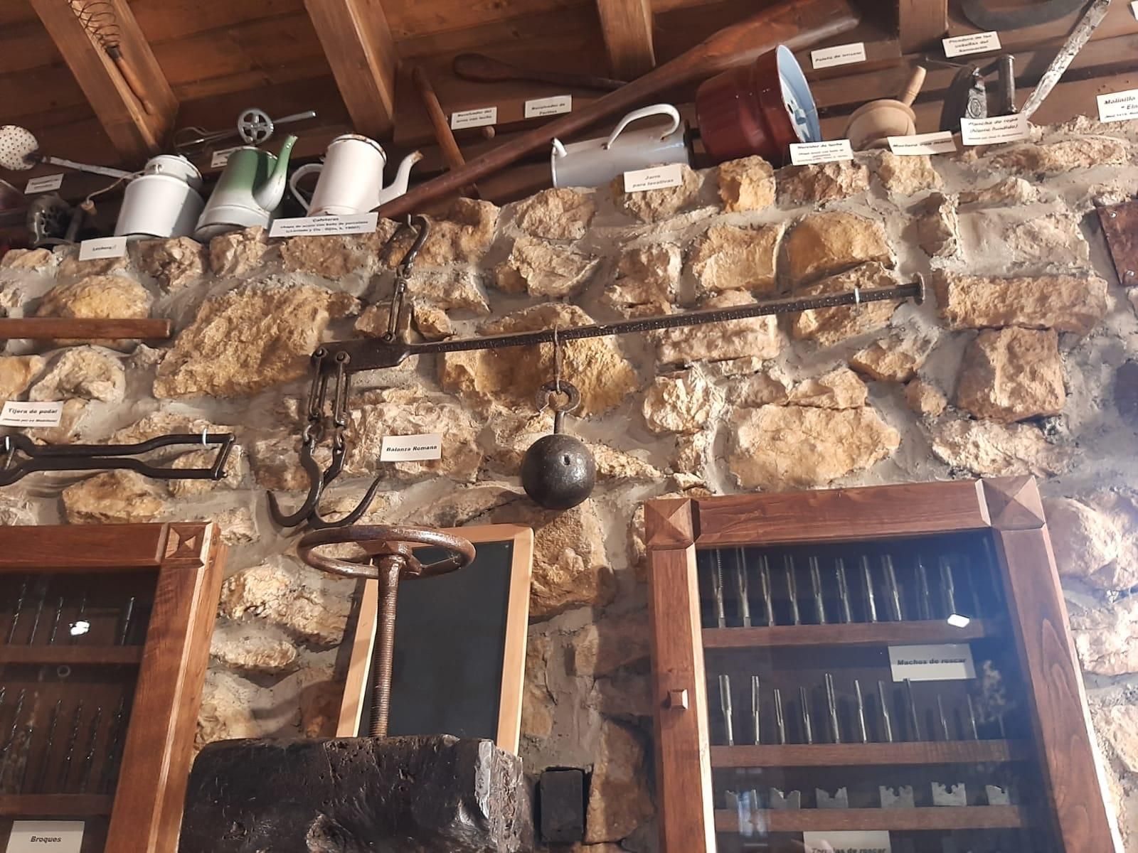 Una fragua llena de historia: así es el museo particular de Chema Martínez en Tuernes