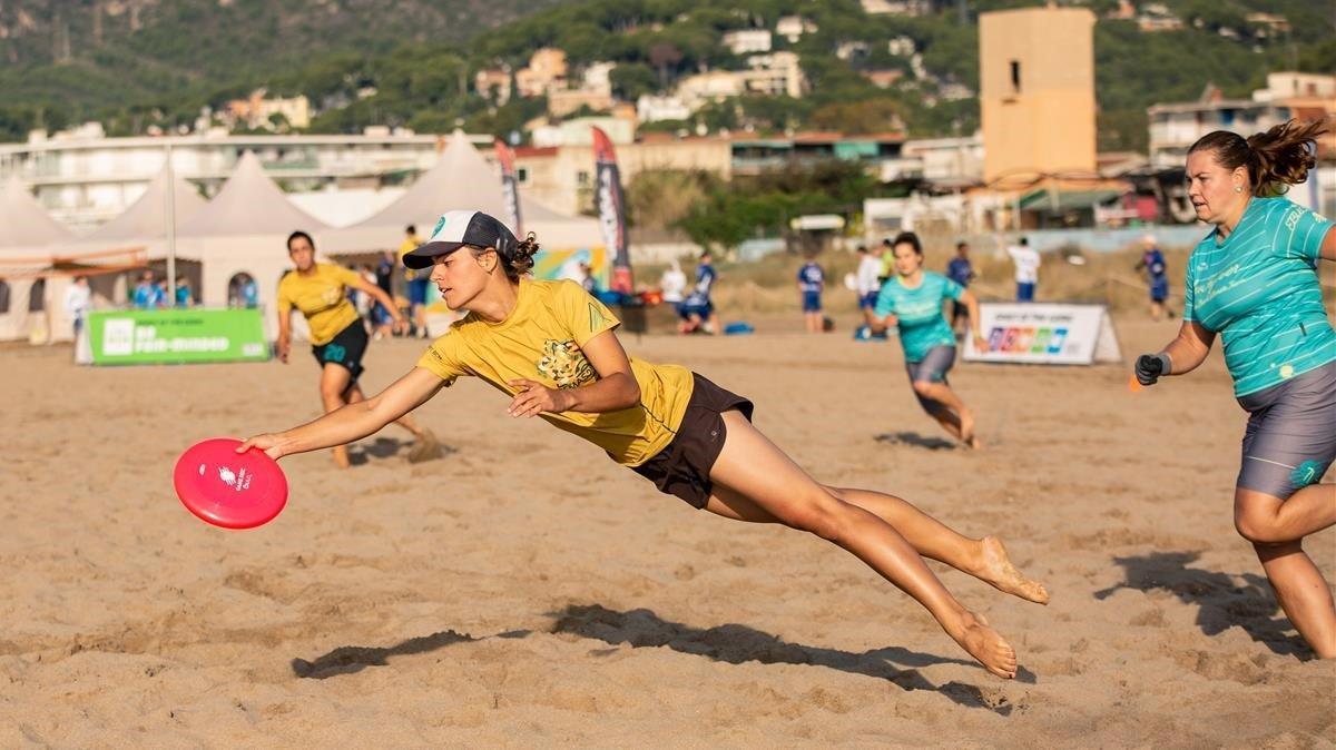 El 'ultimate frisbee', un deporte mixto y sin árbitro