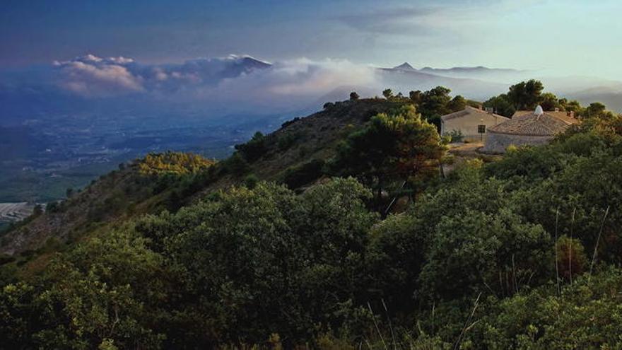 El hotel de La Carrasqueta reabrirá este verano tras cuatro años cerrado