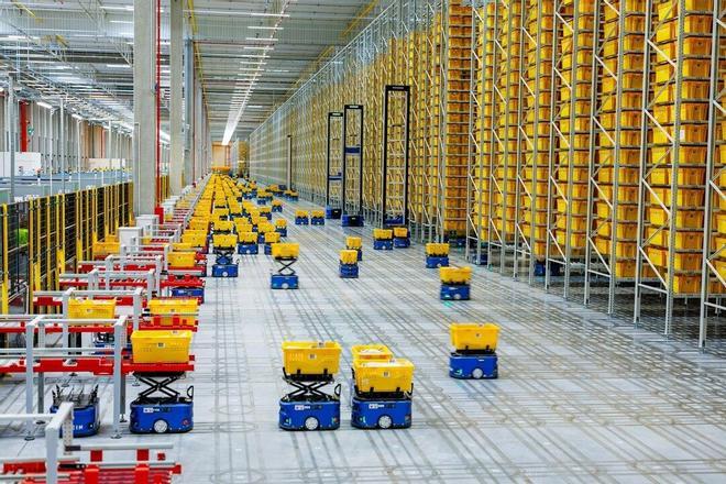Una tasa de 3 euros: la receta de la UE para frenar la avalancha de paquetes del comercio 'online'