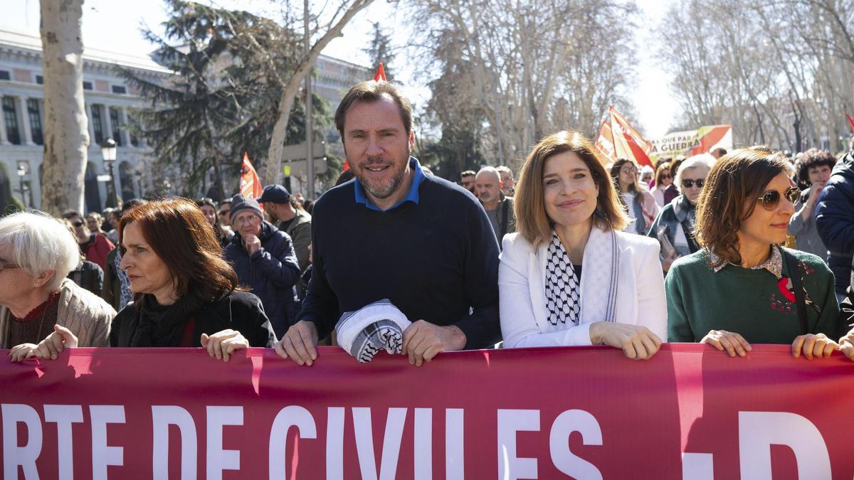 Óscar Puente se une a la manifestación por Palestina y exige un alto al fuego