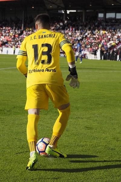 El partido entre el Lugo y el Real Oviedo, en imágenes