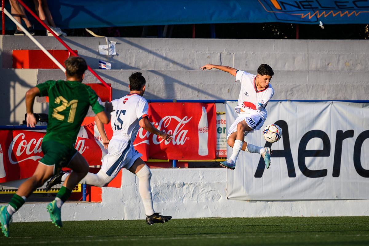 Dos goles anotados en los primeros veinte minutos del encuentro fueron suficientes para que el Elche CF abrazara las semifinales de la edición 2023 del COTIF.