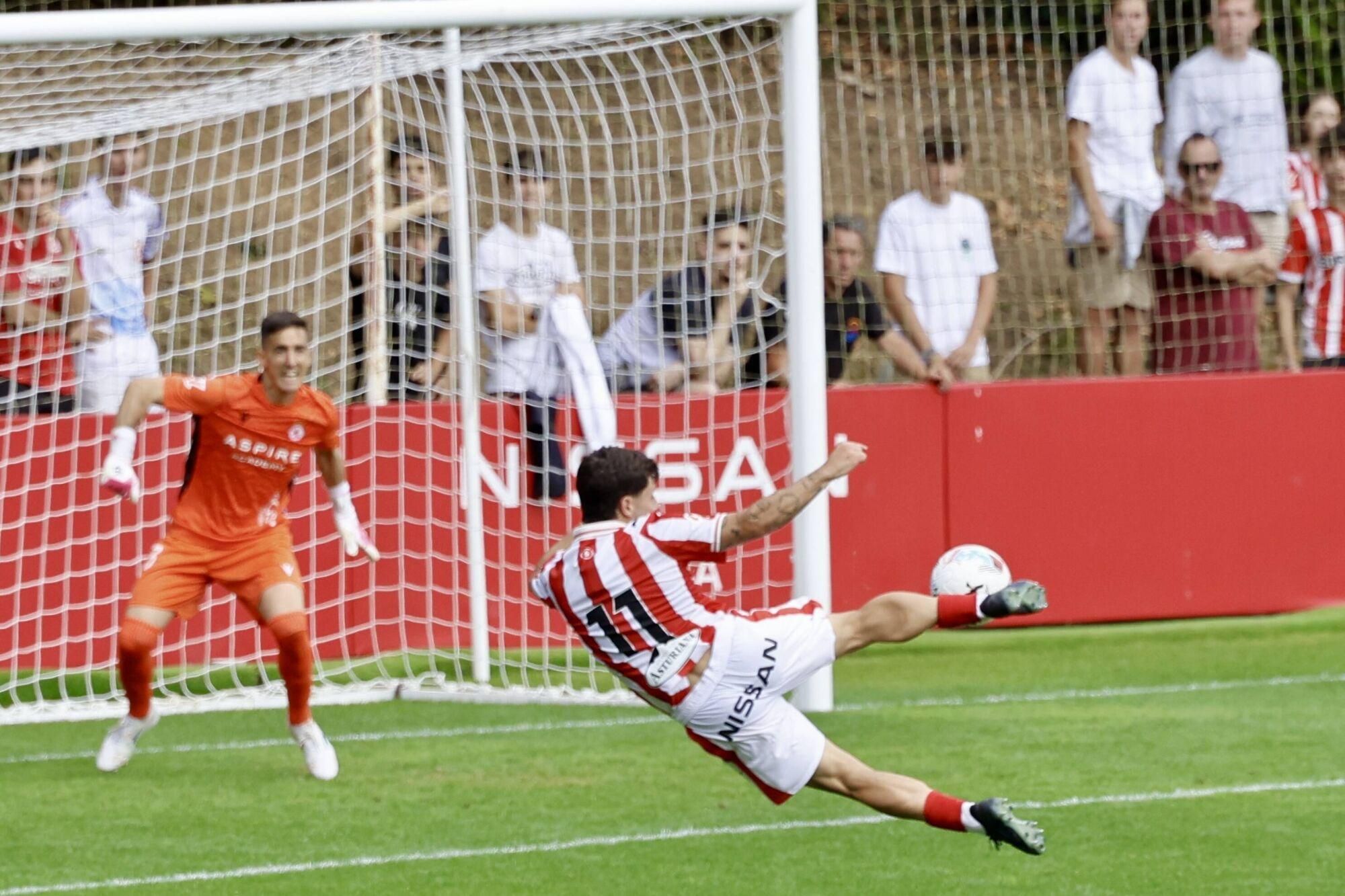 Así fue el amistoso entre el Sporting de Gijón y la Cultural Leonesa