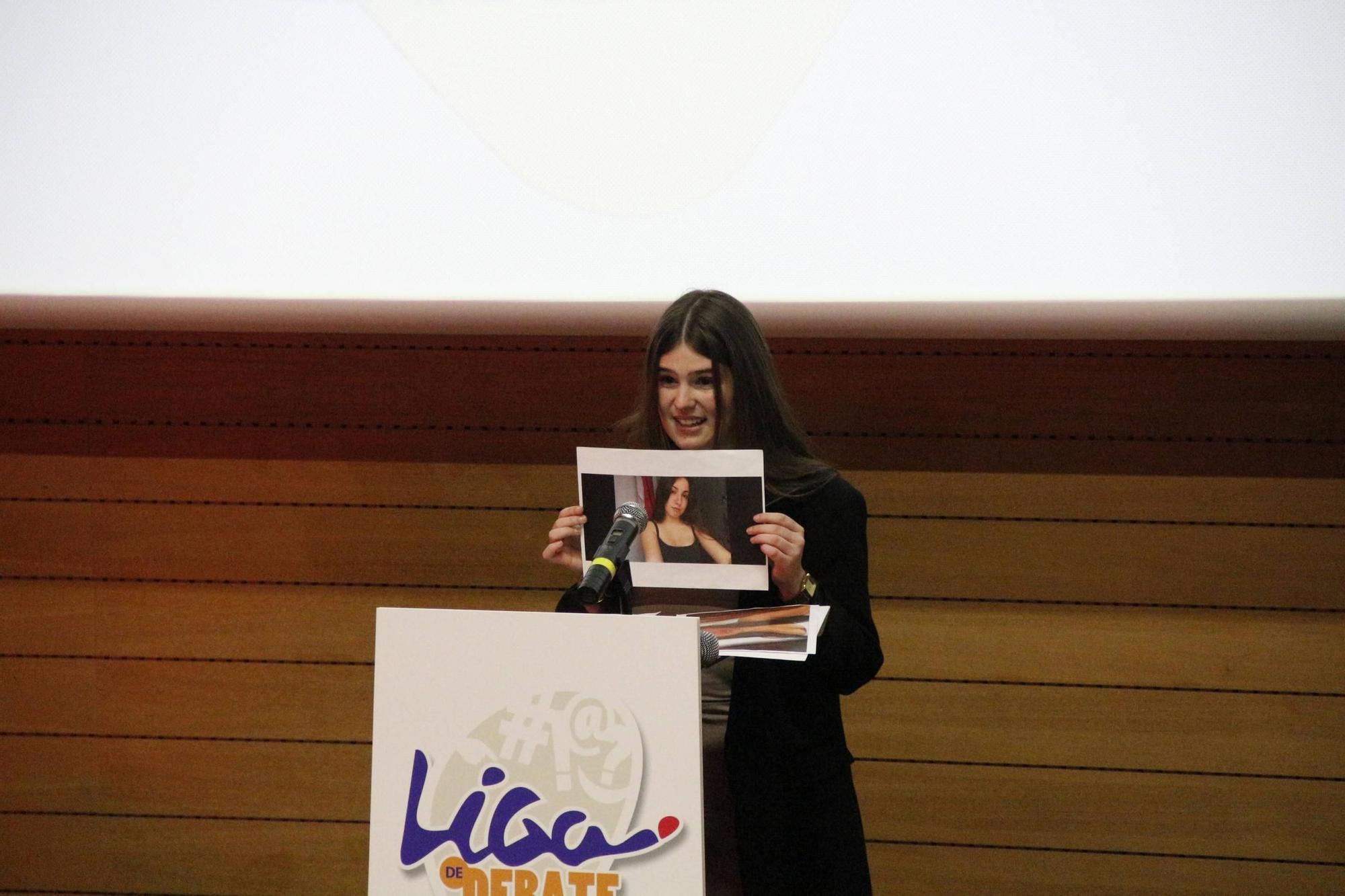 La semifinal de la Liga de Debate Escolar Municipal de Gijón, en imágenes