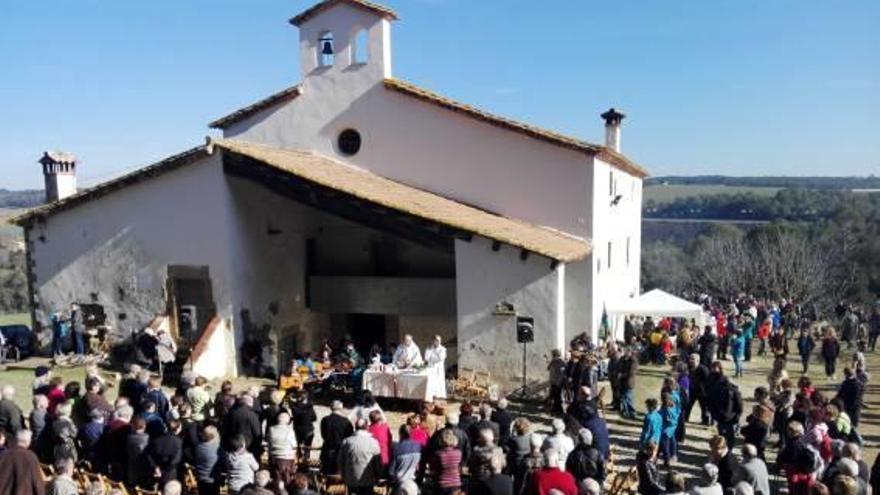 Sant Mer aplega un centenar de persones