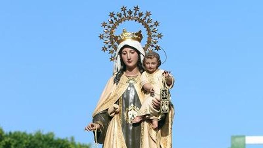 Salida procesional de la Virgen del Carmen de El Palo