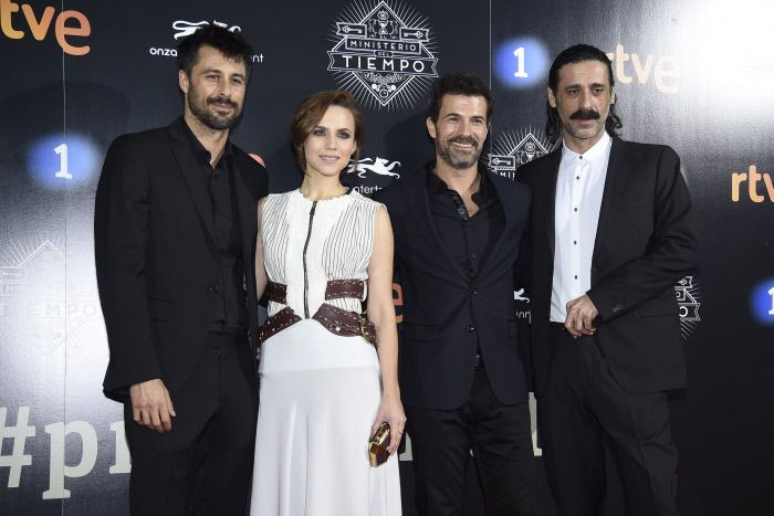 Hugo Silva, Aura Garrido, Rodolfo Sancho y Nacho Fresneda durante la presentación de la segunda temporada de 'El Ministerio del Tiempo'. 11 de febrero de 2016.