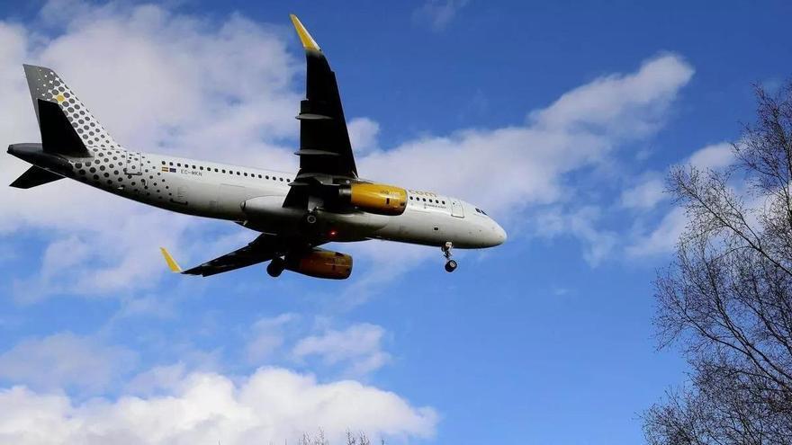 Lavacolla suma una nueva ruta: Vueling conectará Santiago y Bilbao en Navidad