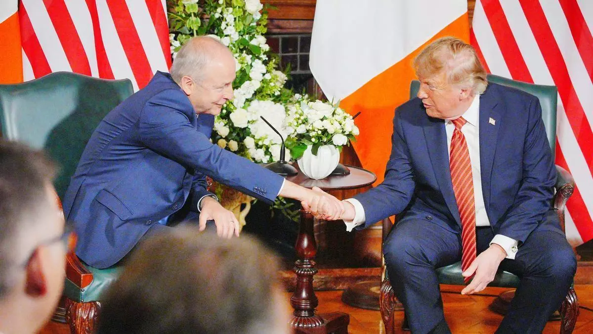 Trump apoya la reunificación de Irlanda y asegura que ocurrirá "tarde o temprano"