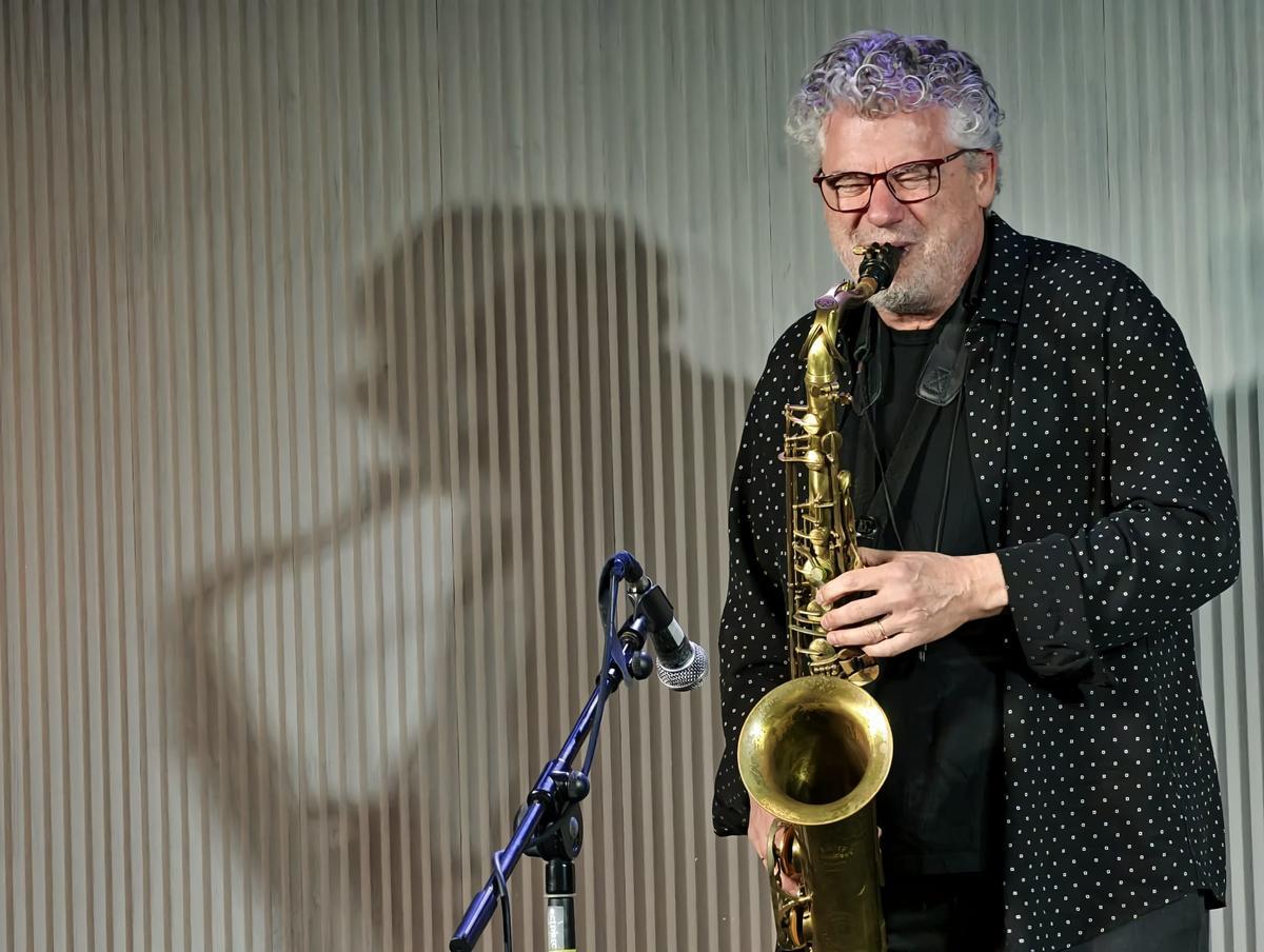 Josep Lluís Galiana és un dels referents de la música experimental a la Comunitat Valenciana.