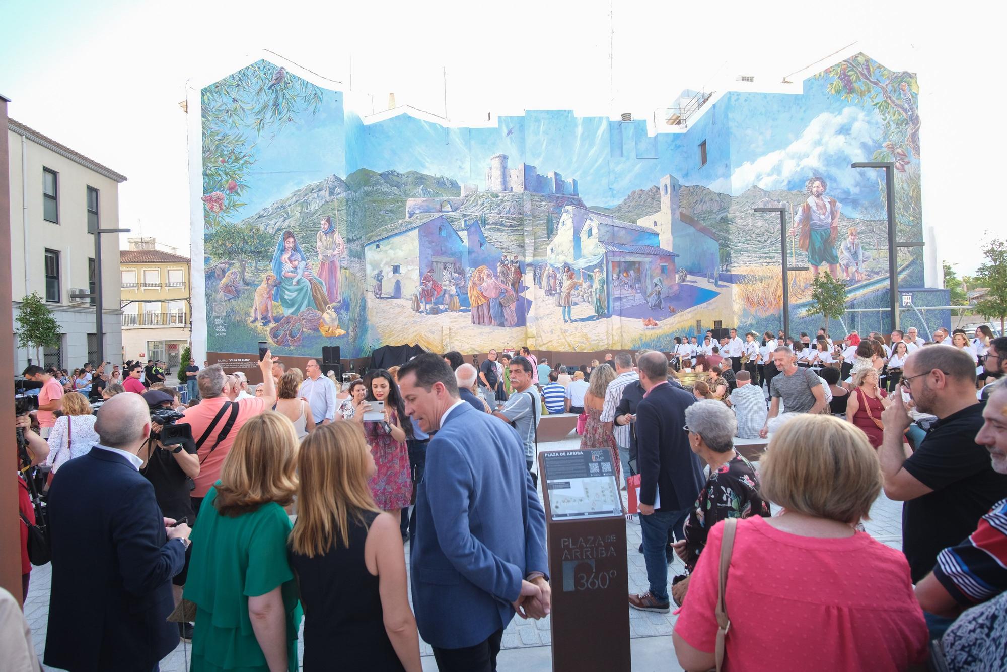 Así ha sido el acto de inaguración de la nueva Plaza de Arriba de Elda