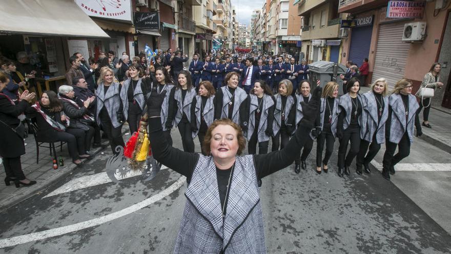 Un momento del desfile del Mig Any de San Blas del pasado año