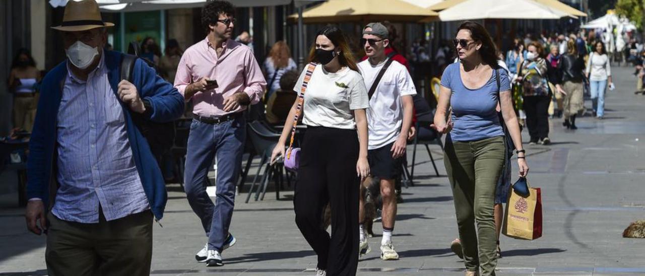 Ambiente en la calle de Triana de la capital grancanaria. | ANDRÉSCRUZ