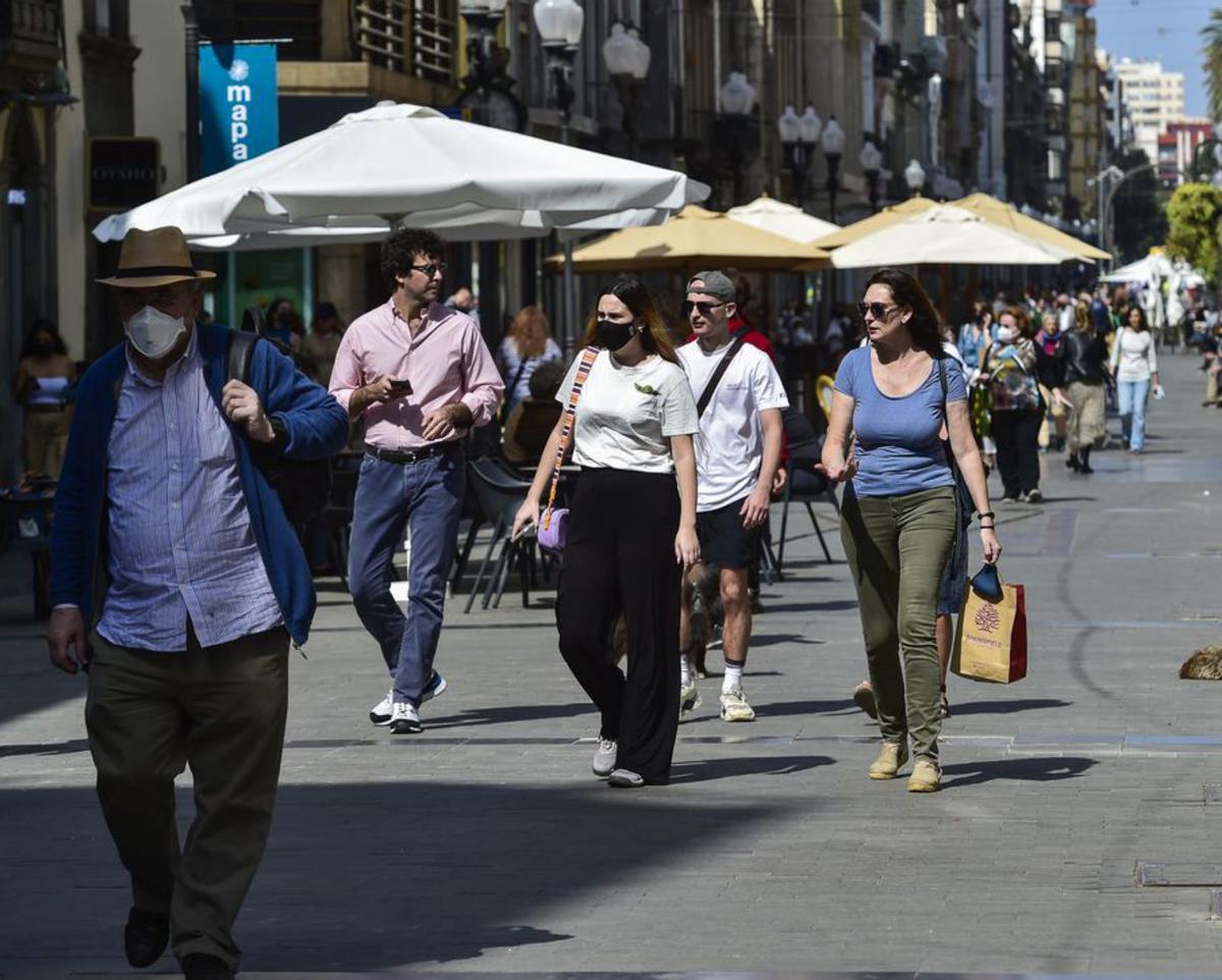 Ambiente en la calle de Triana de la capital grancanaria. | ANDRÉSCRUZ