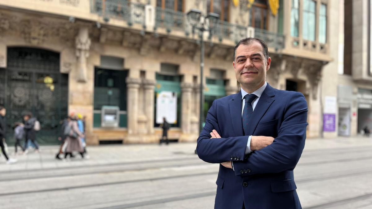 José Luis Larragay destaca el compromiso social de Caja Rural con el territorio aragonés.