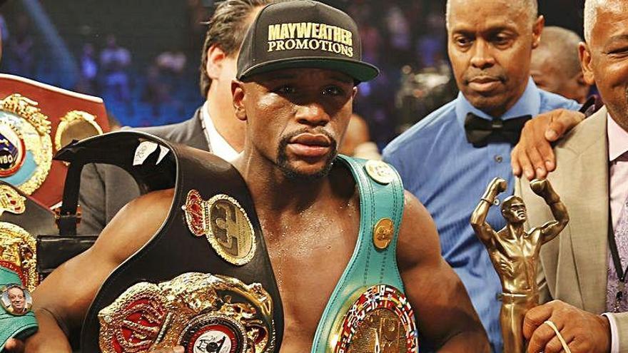 Las fiestas de Mayweather: &quot;Había mujeres por todas partes&quot;