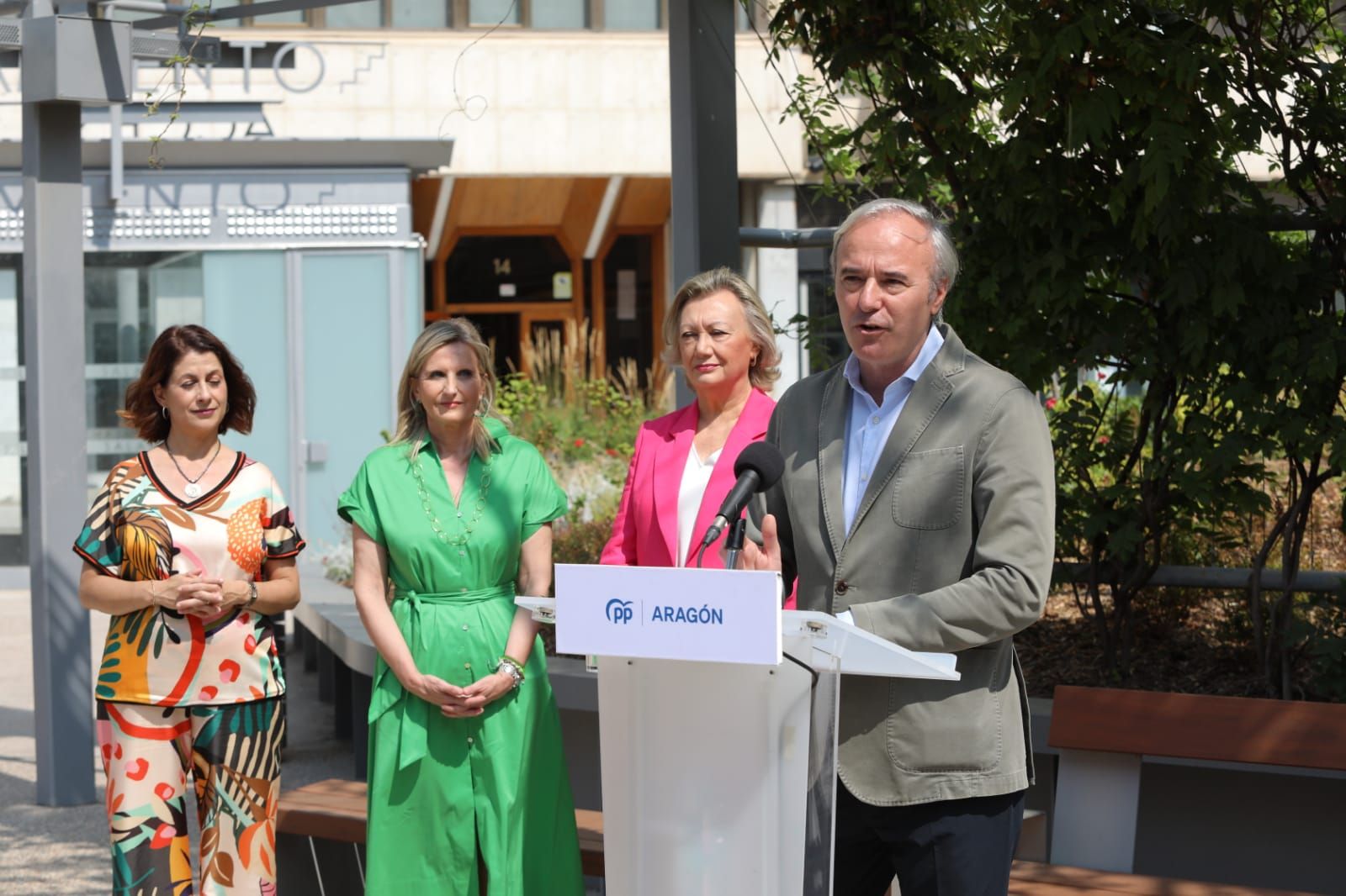 El PP presenta sus candidatos para el Congreso y el Senado en la plaza Salamero de Zaragoza