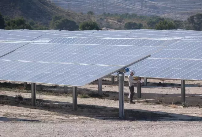 Villena pone coto a nuevos proyectos fotovoltaicos con la modificación del PGOU