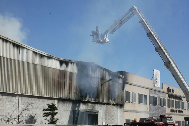 Arde una nave de curtido de pieles en Lorca