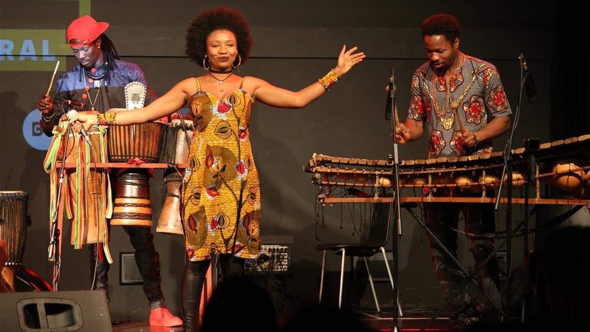 La cantante guineana Nakany Kanté, durante el concierto del viernes.