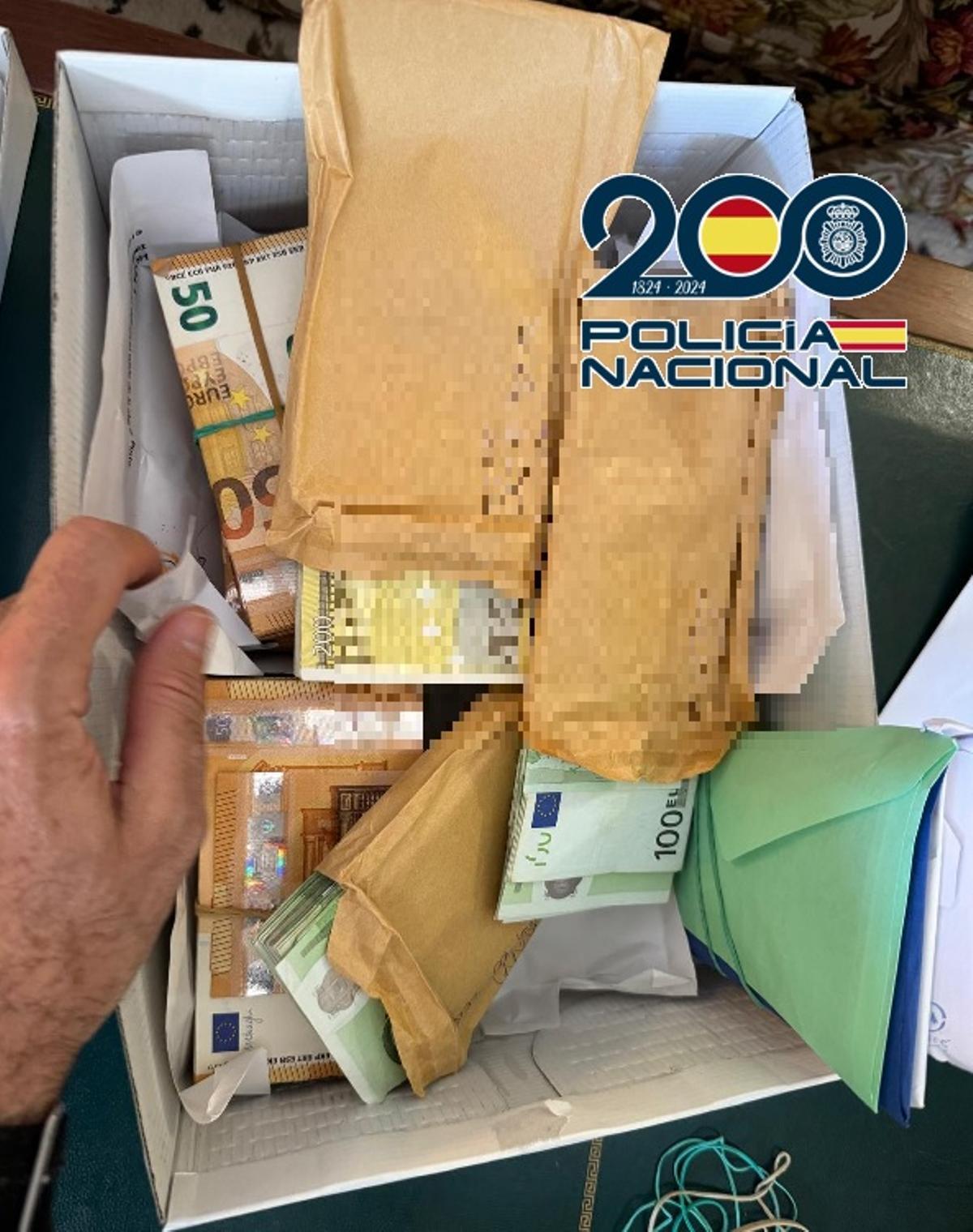 Más dinero intervenido.