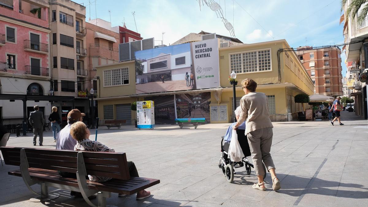 Una vista del Mercado Central, en la parte que da a la plaza de las Flores.