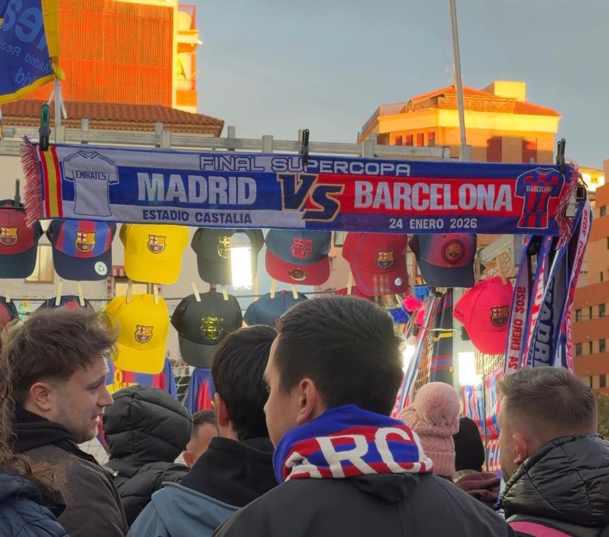 Aledaños del estadio antes de la final de la Supercopa de España