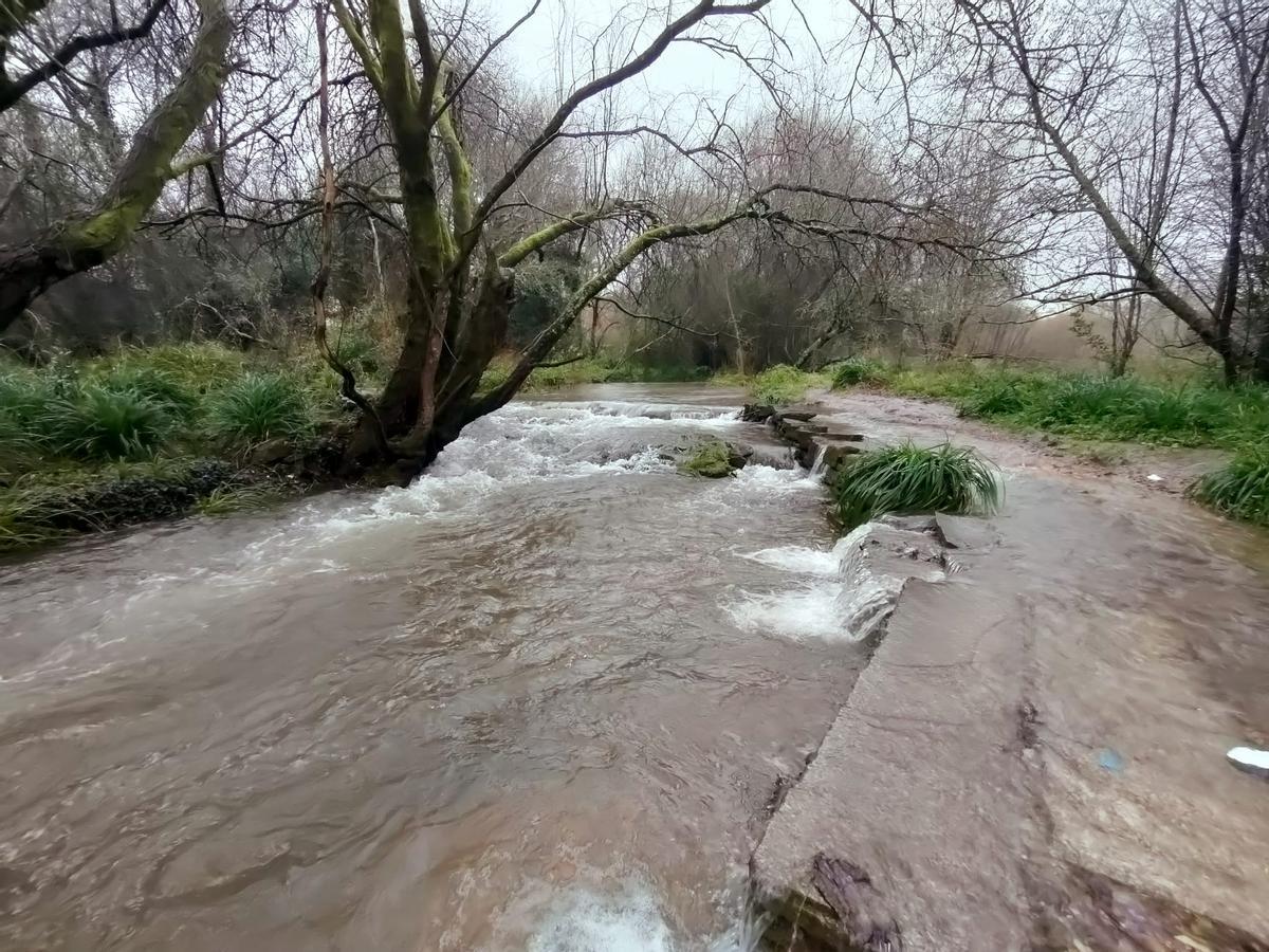 Así están los ríos de Santiago con el paso de la borrasca Joseph Así están los ríos de Santiago con el paso de la borrasca Joseph