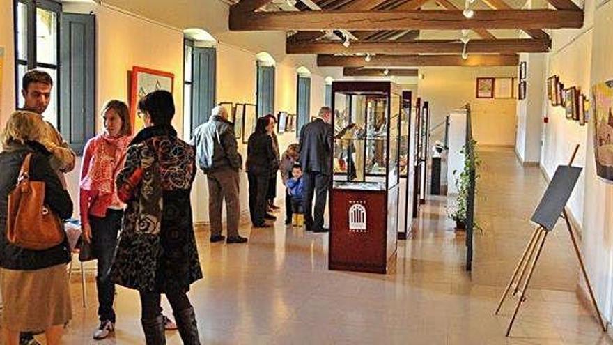 Una de les sales del Museu Cerdà dedicada a l&#039;exposició de pintures, on es farà un espai a la nissaga Borrell