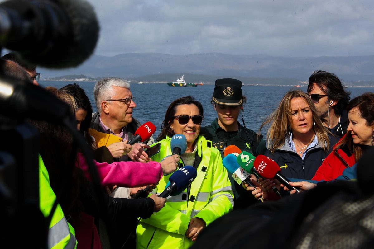 La subdelegada del Gobierno en Pontevedra, Maica Larriba, esta mañana en el muelle de Vilaxoán.