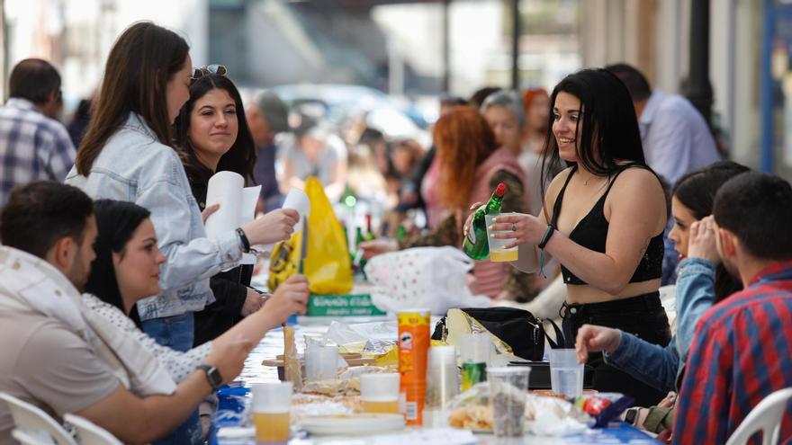 Festejos convoca a la hostelería de Avilés de cara a la Comida en la Calle