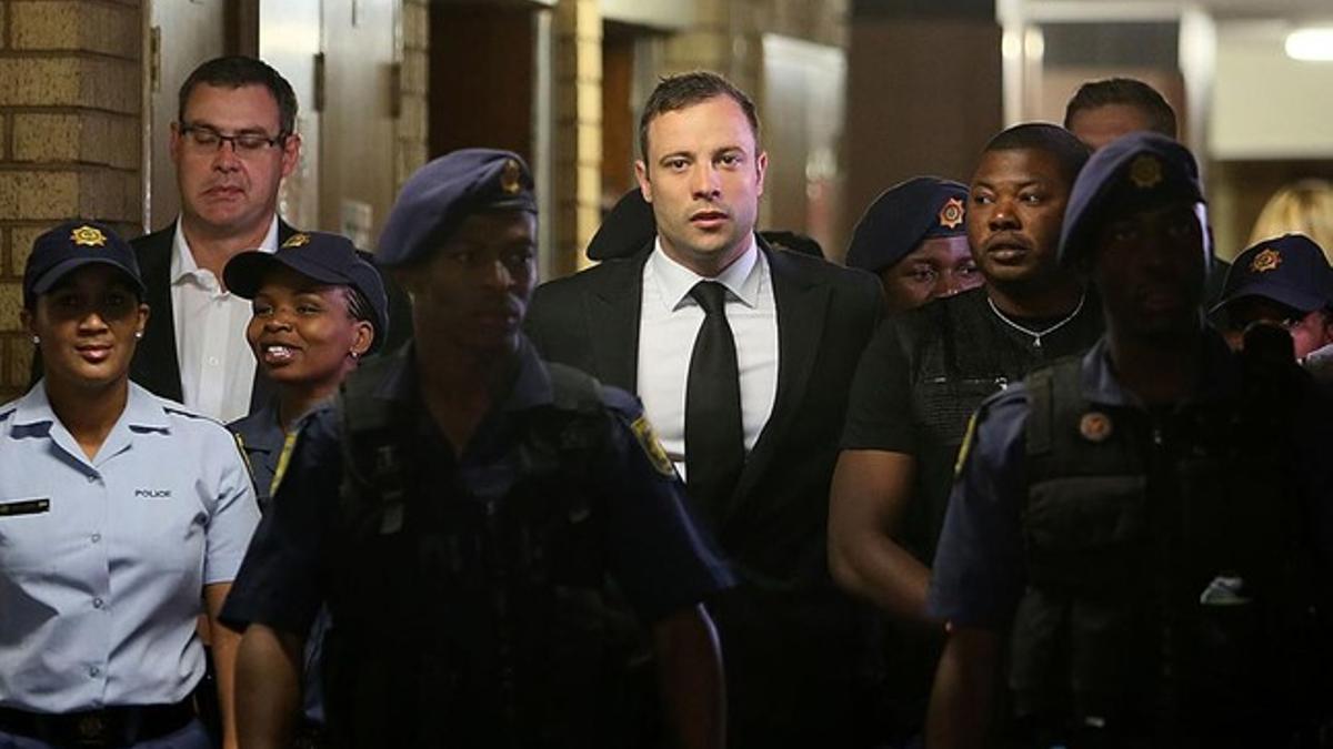 Pistorius, a su llegada al Alto Tribunal de Pretoria, donde ha sido declarado culpable de homicidio imprudente.