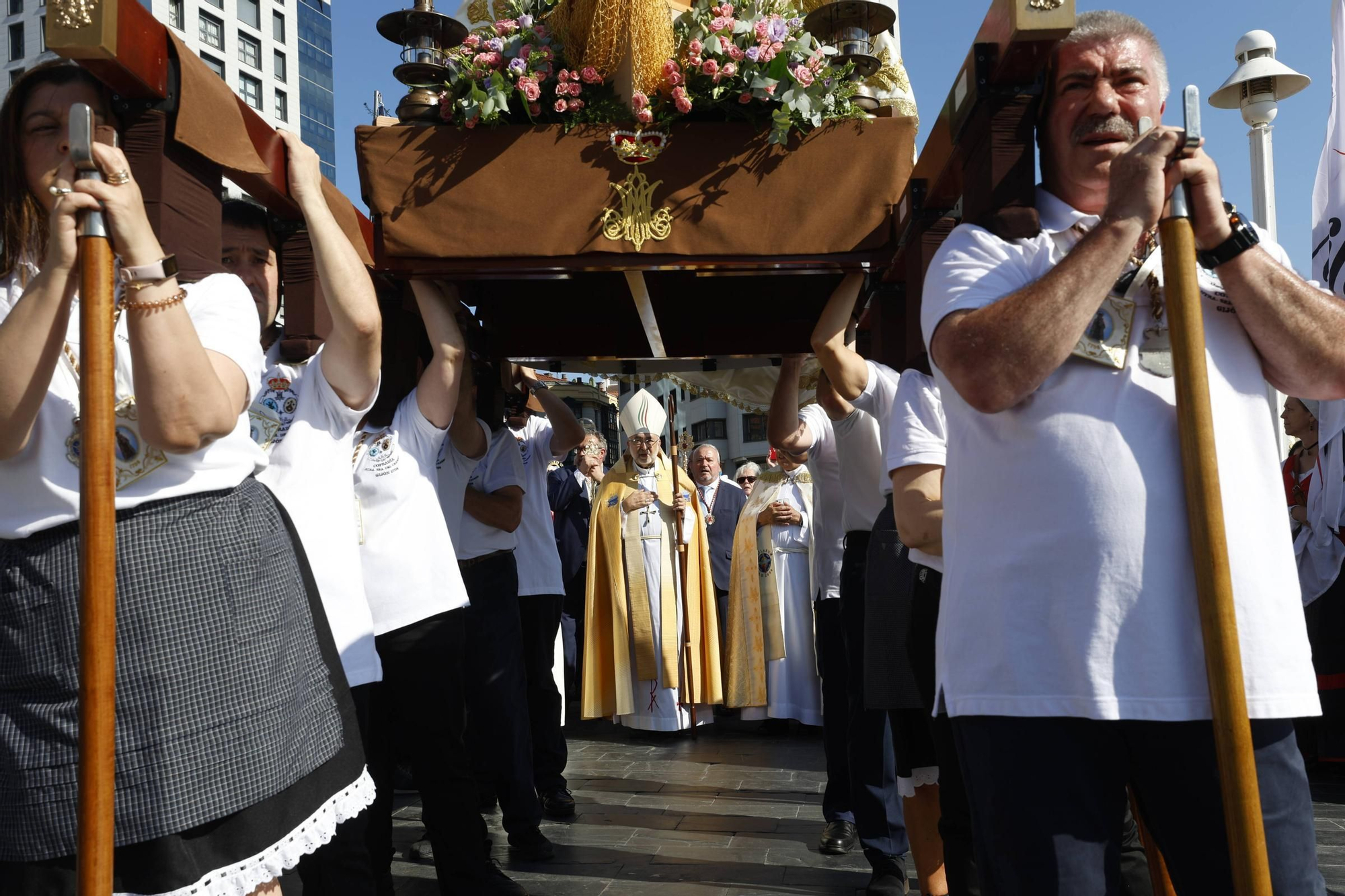 En imágenes: así fue la procesión marinera del Carmen en Gijón