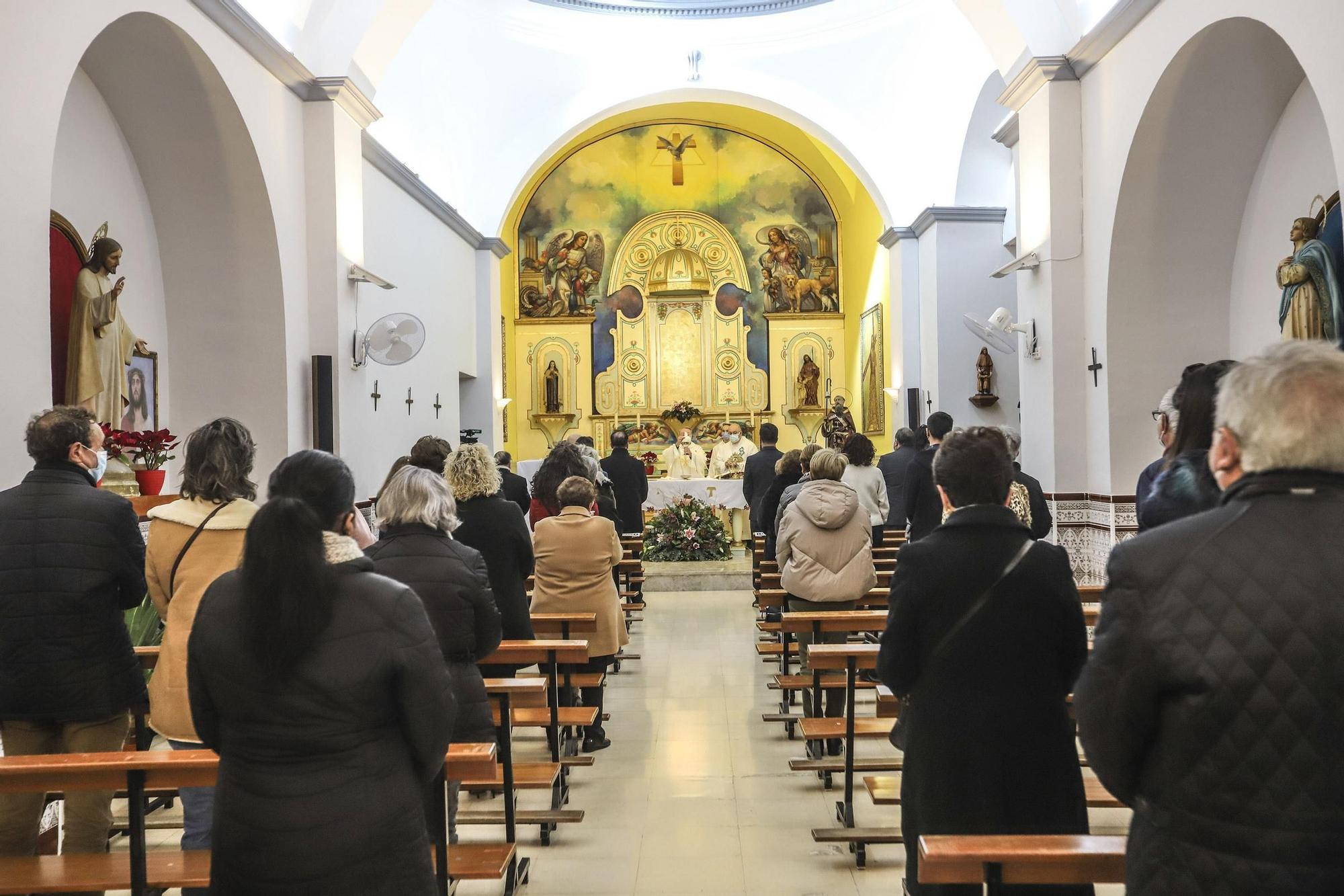 Orihuela: un San Antón con mascarilla