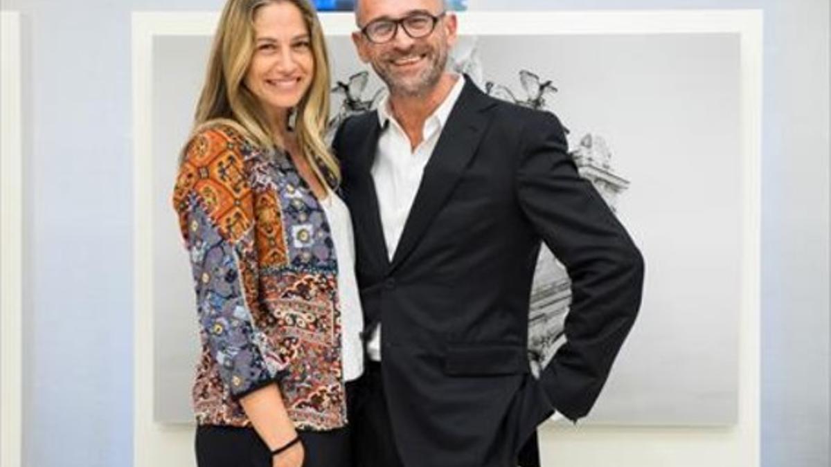 Martina Klein junto a Carlos Puig Padilla, en la inauguración.