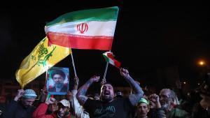 L’Iran declara la victòria després de l’alto el foc i assegura controlar a partir d’ara l’estret d’Ormuz