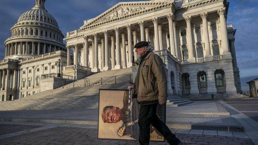 Los republicanos censuran a Trump, pero vetan la comparecencia de testigos