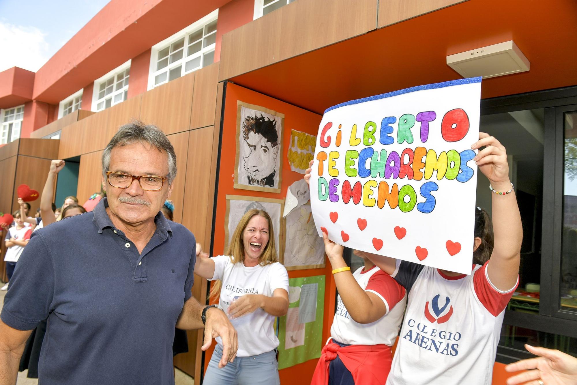 La emotiva despedida de Gilberto Jorge Acosta, profesor del Colegio Arenas