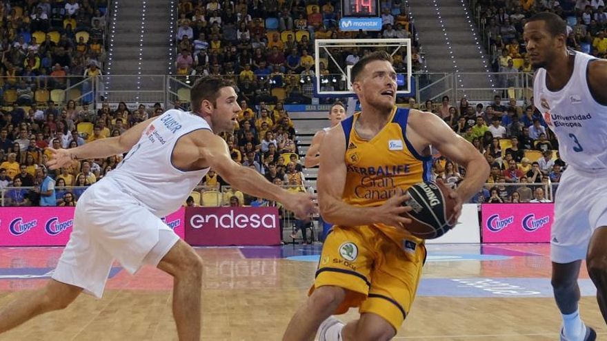 El base israelí del Herbalife Gran Canaria Gal Mekel entra a canasta