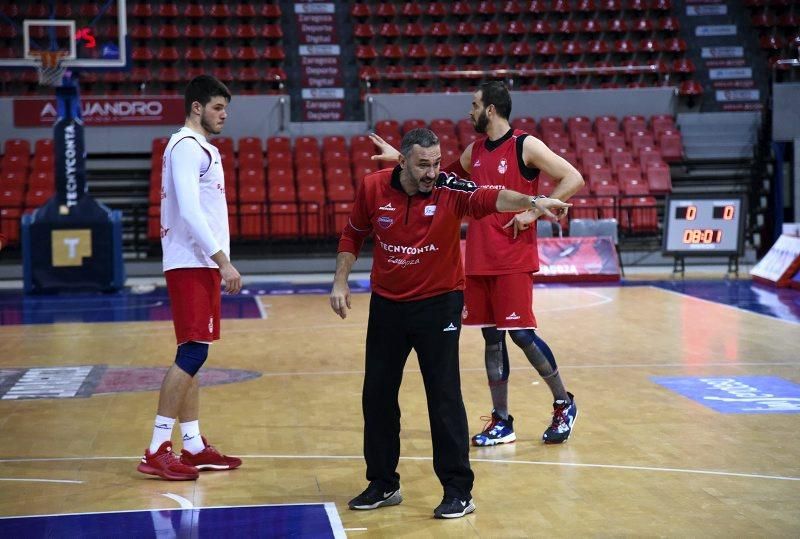 Entrenamiento a puerta abierta del Tecnyconta Zaragoza