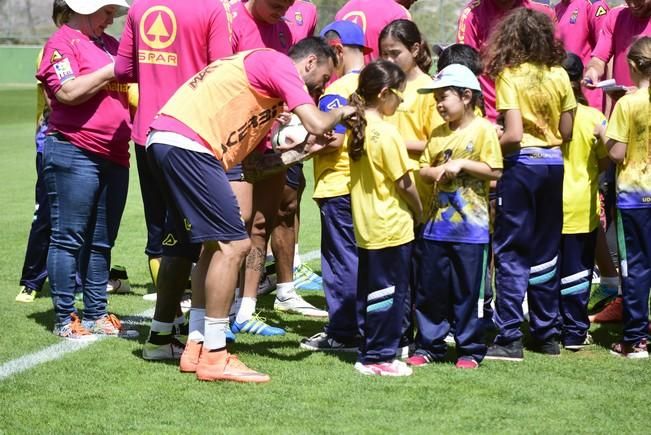 Entrenamiento de la UD Las Palmas en Barranco ...