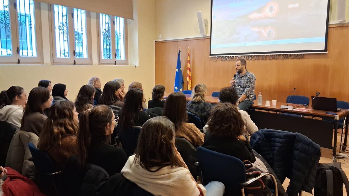 El sociòleg Albert Sales va oferiruna xerrada al Consell Comarcal