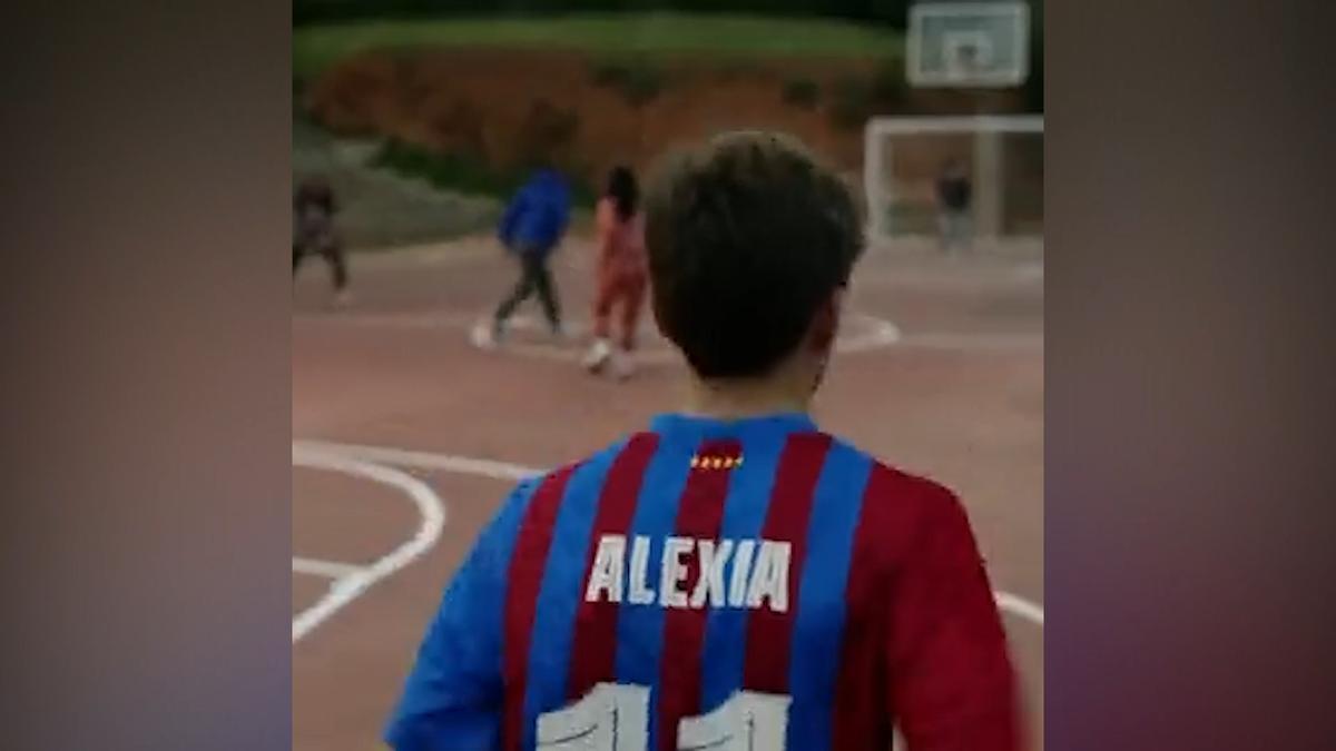 El spot que rompe estereotipos: Alexia se ha convertido en un icono futbolístico universal