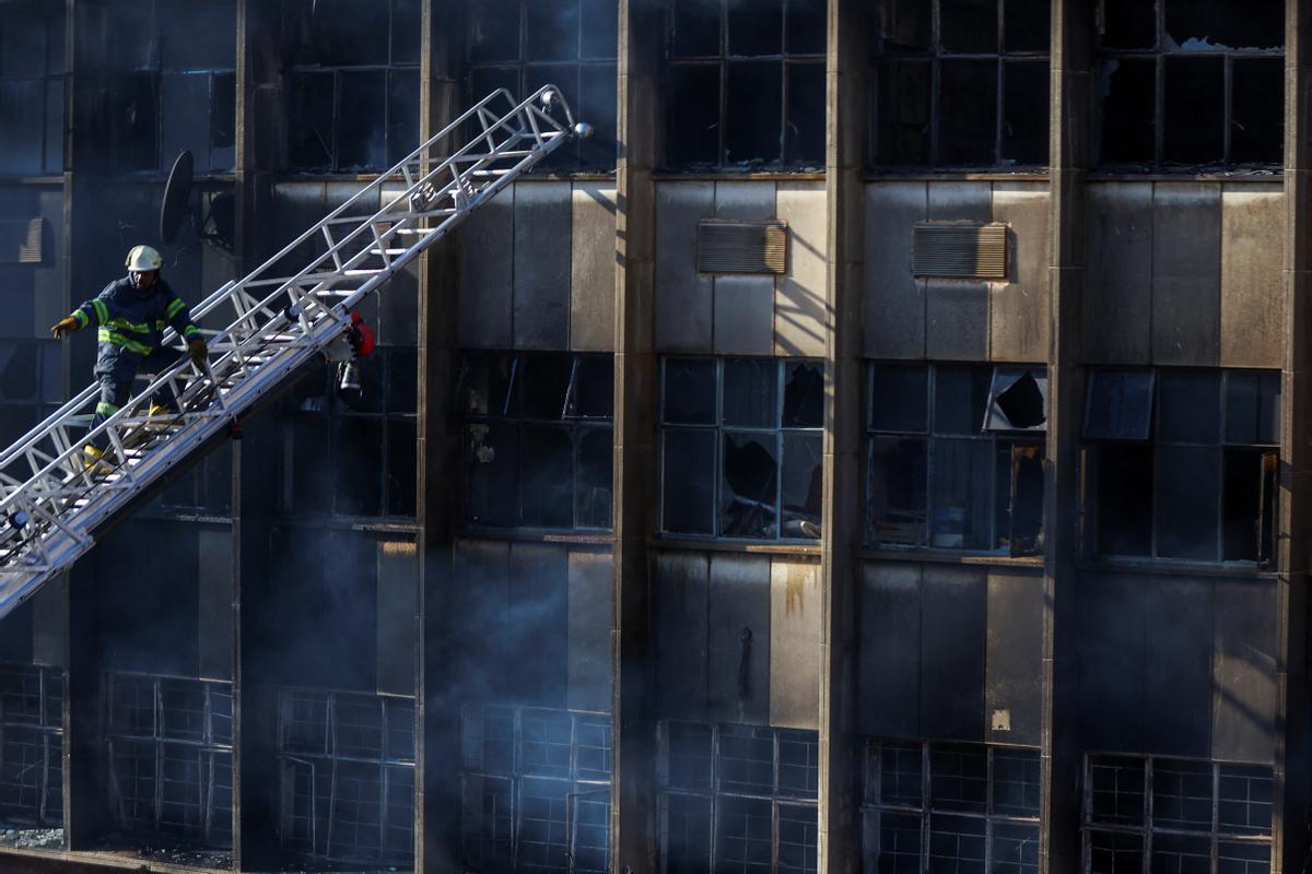 Incendio mortal en un edificio de Johannesburgo