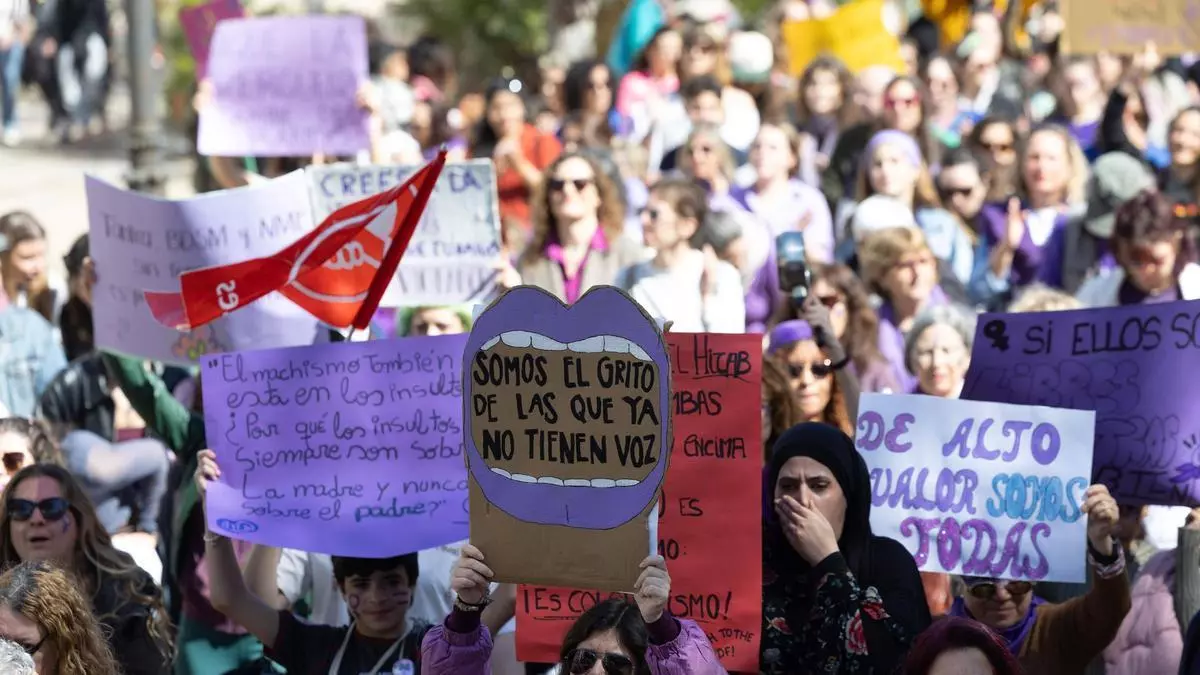 8M in Ibiza: in the name of the victim of the brutal assault in Sant Antoni