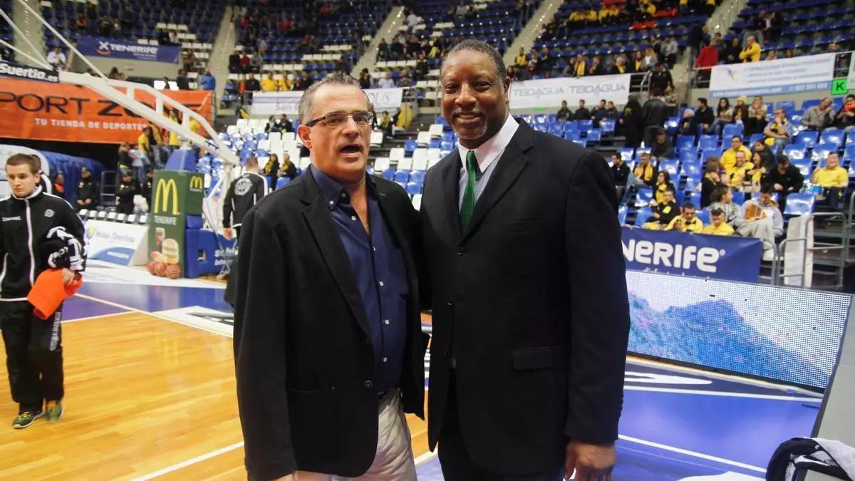 Muere a los 64 años el histórico árbitro de baloncesto Chuchi Arencibia