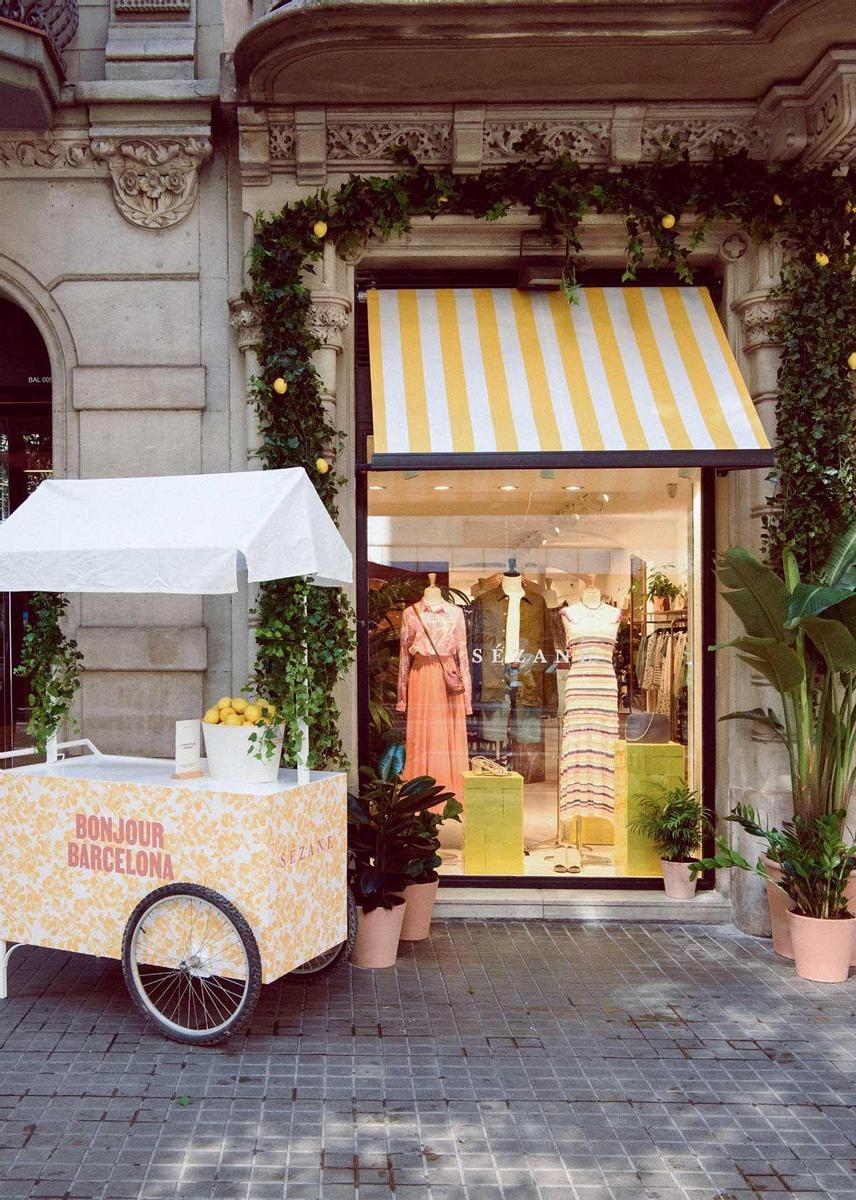 Así es la 'pop up' que Sézane ha abierto en Barcelona